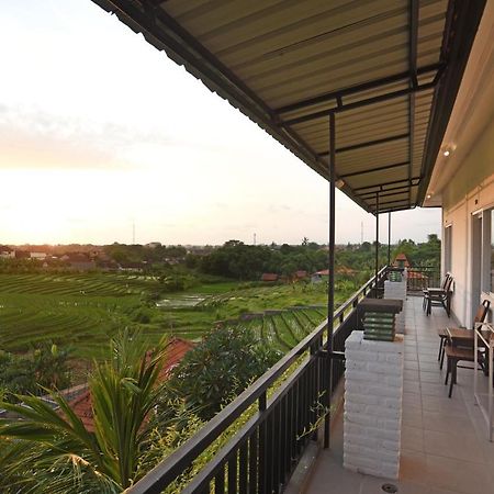 Grandpa Guest House Canggu Extérieur photo