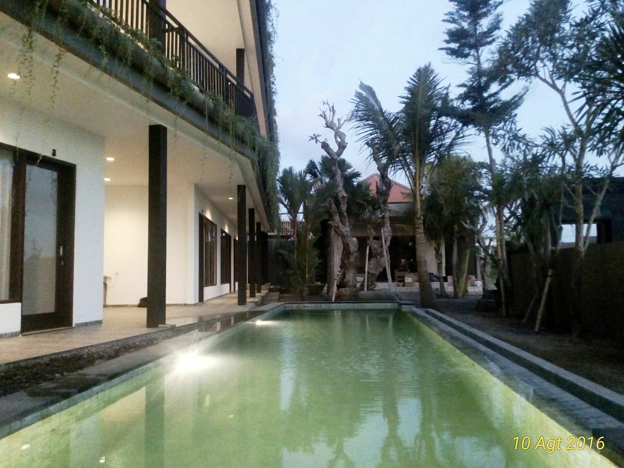Grandpa Guest House Canggu Extérieur photo